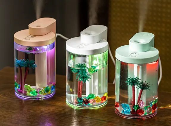 How a Portable Humidifier Can Save Your Skin and Sinuses on a Long-Haul Flight